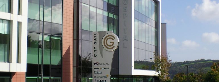 Totems and Pylon Signs